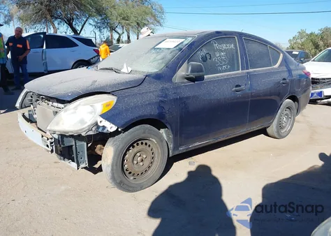 2014 Nissan Versa 1.6 S z USA, uszkodzony, nr VIN 3N1CN7AP3EL858854